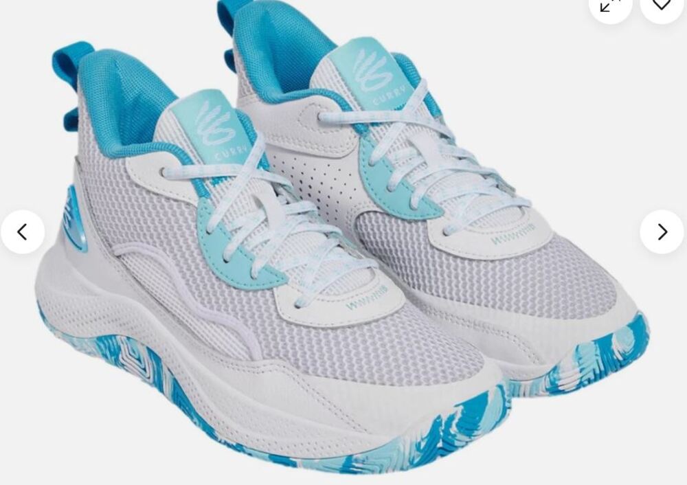 Grade School Boys Under Armour UA Curry  3Z 24 Basktball Shoes, 5.5. White/Blue